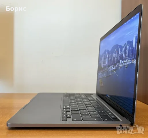 MacBook Pro 13" M1 (2020) – 8GB RAM / 256GB SSD, снимка 4 - Лаптопи за работа - 55544860
