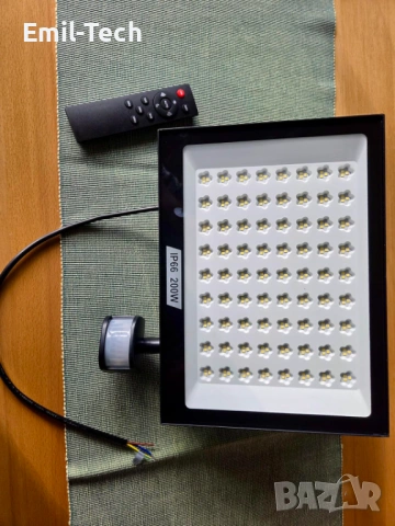 Външен LED прожектор ICRGB 200W със сензор за движение и дистанционно, снимка 11 - Прожектори - 54916854