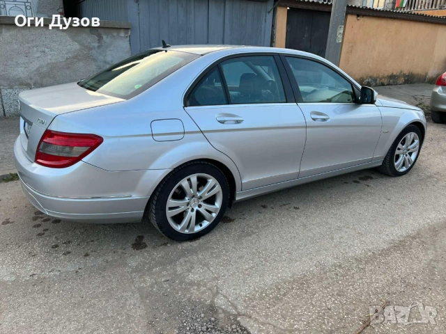 Мерцедес Ц 220, снимка 2 - Автомобили и джипове - 54513665