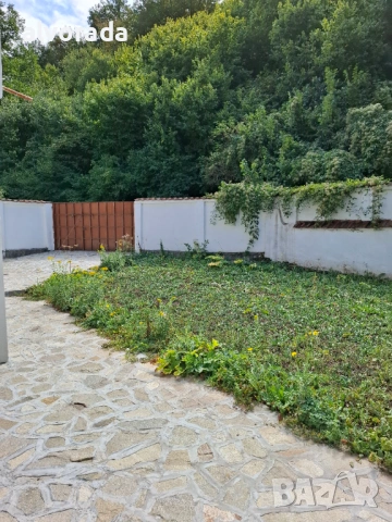 Обзаведена триетажна нова къща с 2 гаража, снимка 12 - Къщи - 53048775