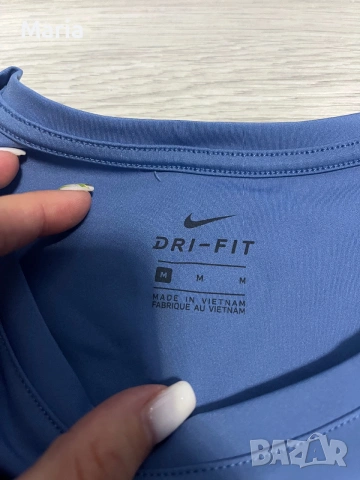 Nike Dri-FIT дамска спортна тениска размер M, снимка 2 - Спортни екипи - 55194546