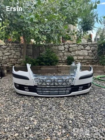 Броня за VW TOURAN заедно с халогените
