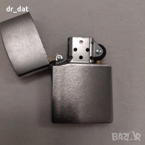 Оригинално Zippo хром, снимка 2 - Запалки - 54586399