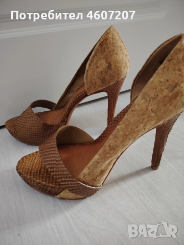 Нови кожени маркови обувки 