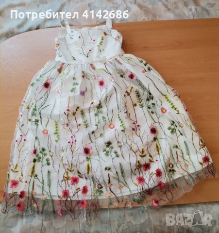Детска рокля на цветя