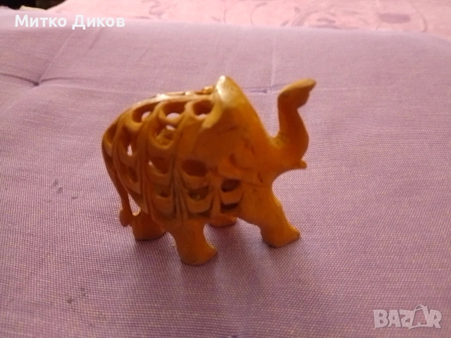 Малко дървено слонче финна изработка чаено дърво- вътре има и друго малко слонче, снимка 3 - Декорация за дома - 54192014