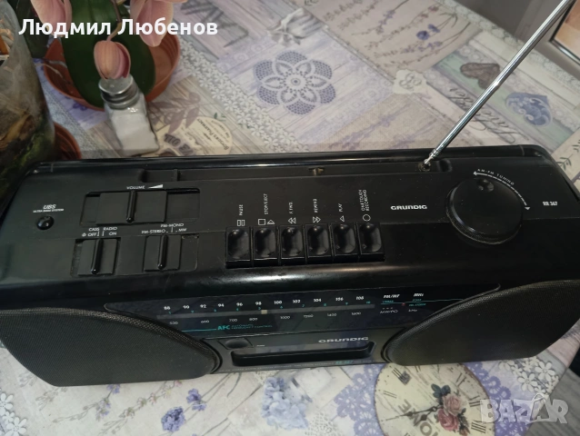 Малък компактен радиокасетофон Grundig , снимка 4 - Радиокасетофони, транзистори - 55068335
