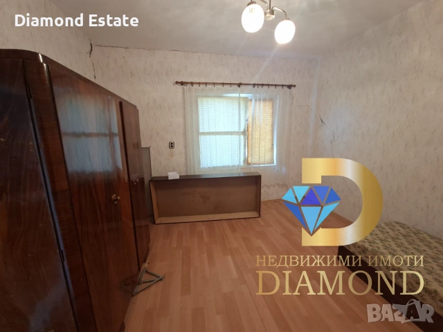 Едноетажна къща в село Целина, общ. Чирпан, снимка 8 - Къщи - 55200545