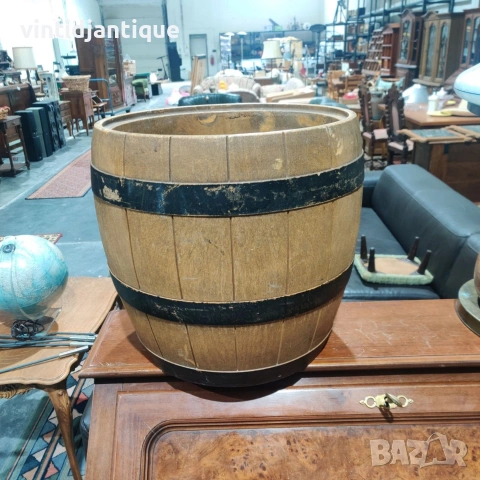 Старинна дървена бъчва