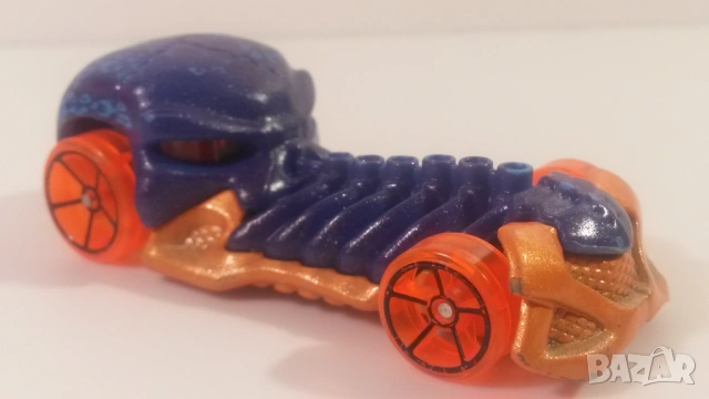 Лот 17 колички и 1 каталог Burago, DeAgostini, Hot Wheels, Maisto и други, снимка 16 - Колекции - 54205171