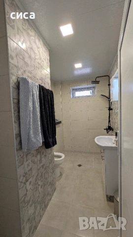 Голяма къща в с.Гостилица, снимка 15 - Къщи - 46810131