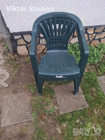 пластмасови столове