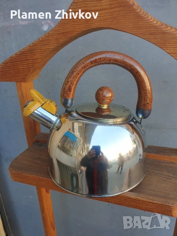 нов чайник от неръждаема стомана 