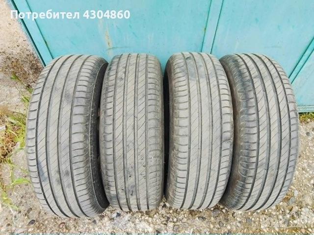 Продавам лети джанти с гуми мишелин примаси 4 195/65/15. DOT 0520, снимка 2 - Гуми и джанти - 54402139
