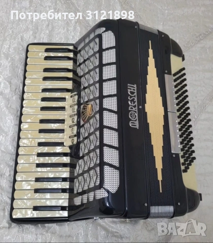 продавам Акордеон MORESCHI 80