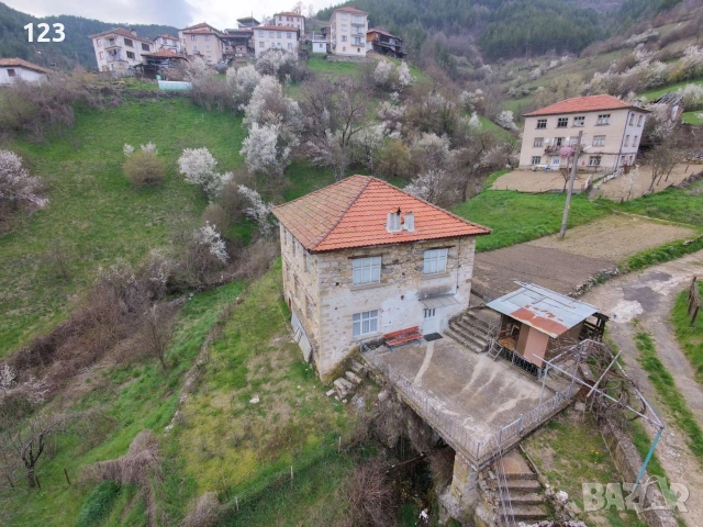 продавам Къща на два етажа , снимка 4 - Къщи - 54178370