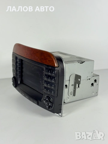 Мултимедия Мерцедес С Класа В220 Multimedia Mercedes S Class W220 OEM: A220 827 4242 ZGS 000, снимка 3 - Части - 55141284