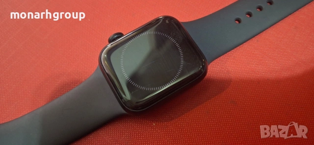 Smart Часовник Apple watch SE/40mm/леки драскотини по стъклото, снимка 7 - Мъжки - 54963083