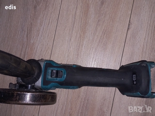 Ъглошлайф Makita dga 504, снимка 4 - Ъглошлайфи - 54555150