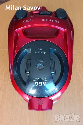Прахосмукачка AEG 1800 W – много добро състояние, снимка 2 - Прахосмукачки - 55486154