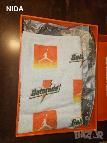 Маратонки Nike Air Jordan 1 Retro Hi “Gatorade” - 45.5 EU / 10.5 UK - Нови - Сини - Уникат!, снимка 9 - Маратонки - 54805144