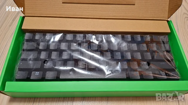 Razer huntsmen mini 60% optical gaming keyboard red switches , снимка 2 - Дънни платки - 55605096