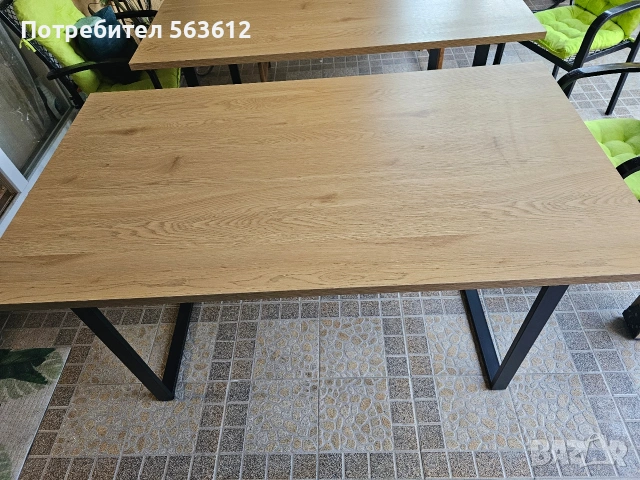 Продава 2 броя кухненски маси