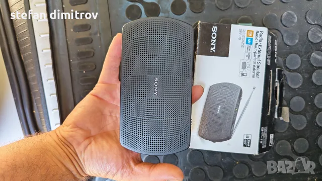 Sony SRF-18 portable radio , снимка 3 - Радиокасетофони, транзистори - 55679749