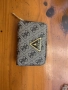 Портмоне на Guess, снимка 1
