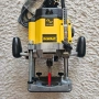 Dewalt DW625E 2kW оберфреза, снимка 2