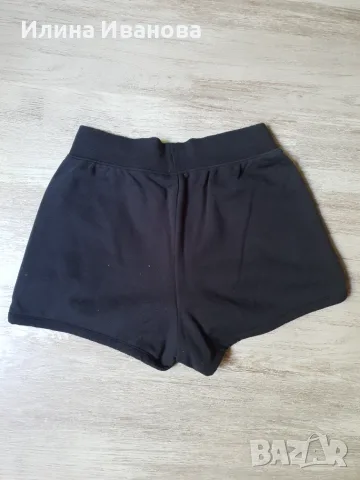 Дамски къси панталони Nike, снимка 8 - Къси панталони и бермуди - 55422070