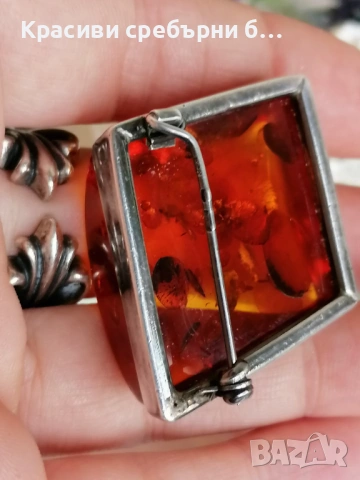 Стара сребърна брошка с голям балтийски кехлебар., снимка 2 - Колиета, медальони, синджири - 54061216