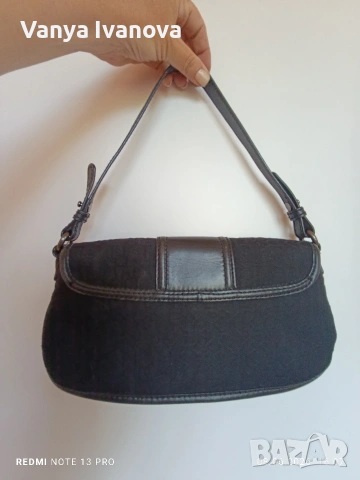 DKNY малка черна чанта , снимка 2 - Чанти - 54822353