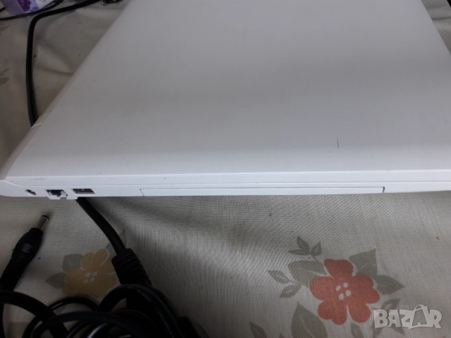 Лаптоп Toshiba Satellite C70, снимка 2 - Лаптопи за дома - 55186976