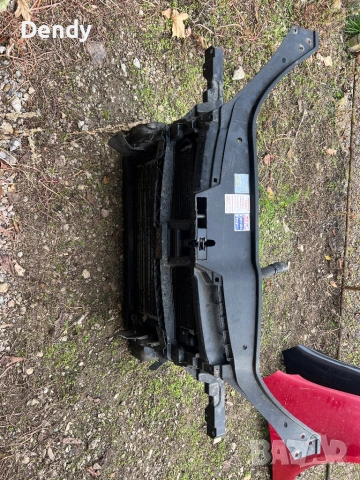 Маска с радиаторите за голф 5, снимка 2 - Части - 54111605