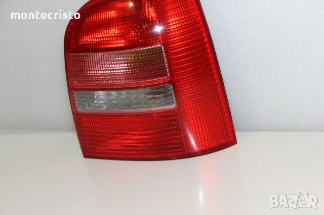 Десен стоп Audi A4 B5 комби facelift (1999-2001г.) 8D9945096D, снимка 2 - Части - 54481036