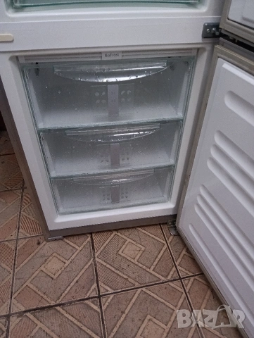 Иноксов комбиниран хладилник с фризер Liebherr A+++ Made in Germany 2 години Гаранция!, снимка 12 - Хладилници - 53992040