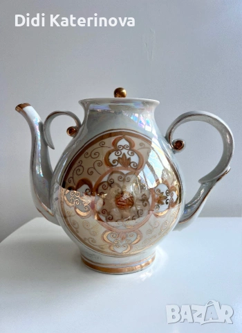 Порцеланов чайник 
