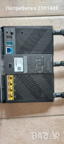Подавам Рутер Asus, снимка 2 - Рутери - 54163338