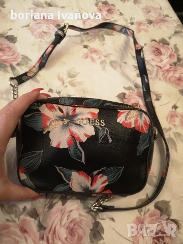 Guess , снимка 17 - Чанти - 54404382