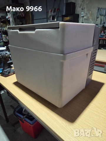 Хладилник за къмпинг,риба, на газ ,12 V!
