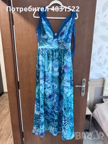 Рокля GUESS