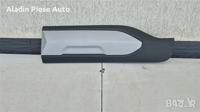 Задна лява врата Ford Kuga 3 година 2024 2025 2026 код RV4JS25335A, RV4J-S25335-A 