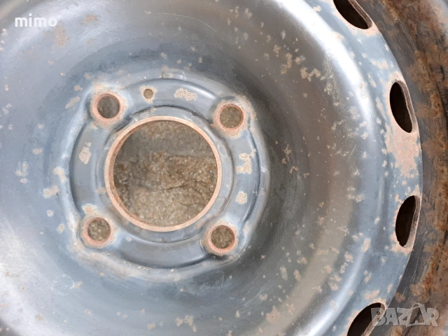 Продавам 2бр железни джанти за пежо и др. Много добро състояние без удари и кривини.16 евро двете., снимка 2 - Гуми и джанти - 54145840