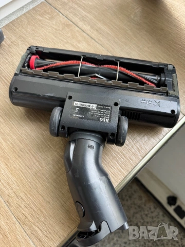 Вертикална Безжична Прахосмукачка AEG Clean 6000 AP61CB21DB, 21.6V, до 40 мин Работа, 365W!, снимка 4 - Прахосмукачки - 54415668