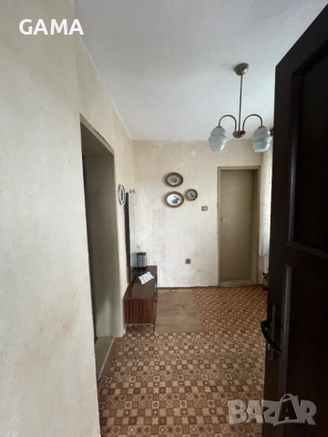 Двуетажна къща с.Плачидол, PVC, кладенец., снимка 5 - Къщи - 54213926