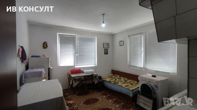Продава две къщи с общ двор в с. Ягода, снимка 4 - Къщи - 55001199