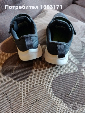 Детски маратонки на Найк, снимка 3 - Детски маратонки - 54223086