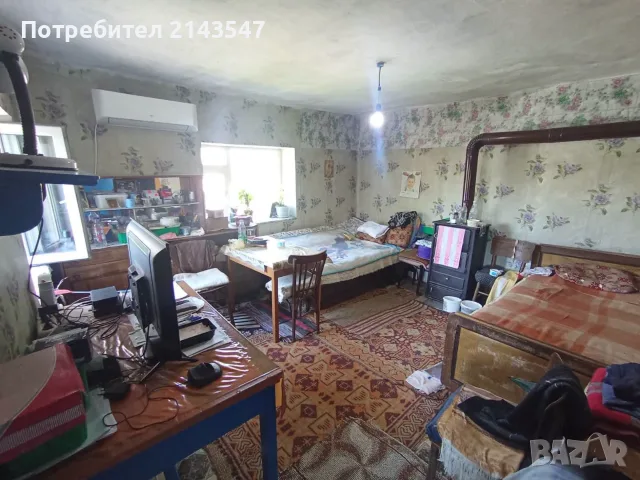 Къща с двор и гараж , снимка 3 - Къщи - 55340294