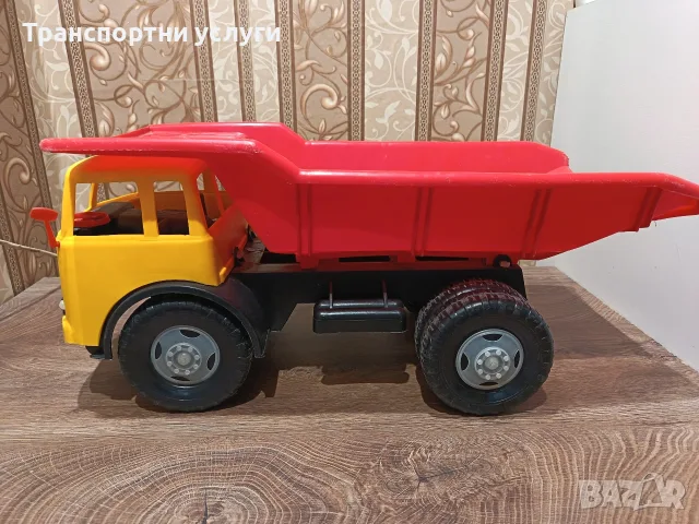детски соц камион КДН Габрово , снимка 3 - Коли, камиони, мотори, писти - 54703595